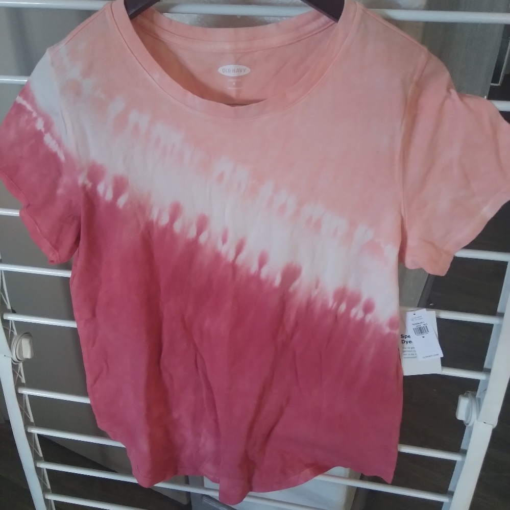 Old Navy tie die women's tee salmon and pink
